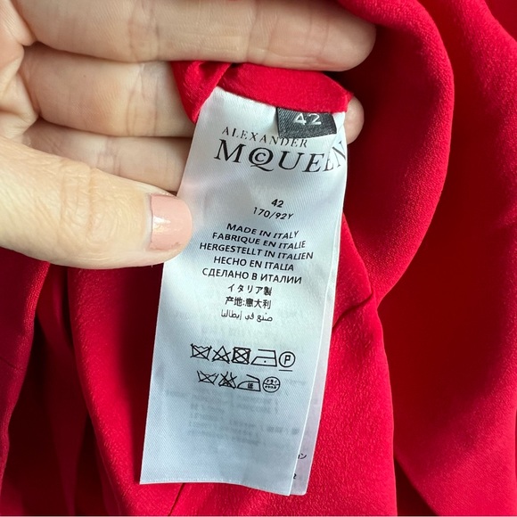 Alexander McQueen Red Cape-Back Mini Dresss - Picture 9 of 10